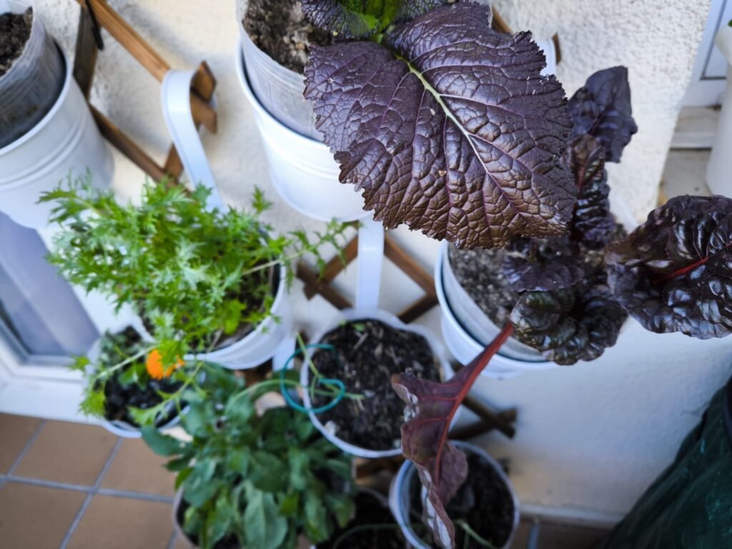 cómo decorar mi espacio con una mesa de cultivo