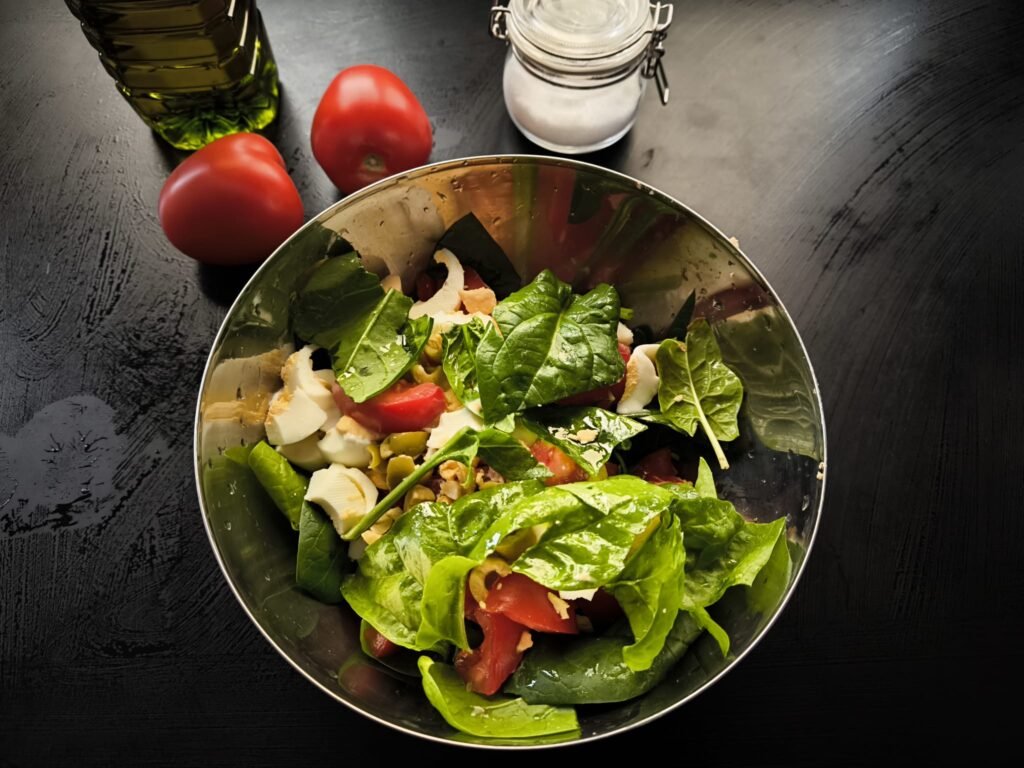 🥗 Cómo hacer una Ensalada de Espinacas de mi Huerto Urbano, con tomates y atún 🥗 9 ensalada de espinacas de mi huerto urbano
