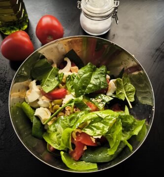 ensalada de espinacas de mi huerto urbano