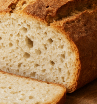 Accede al contenido gratuito de la formación Lucía ofrece varios recursos sin coste para que pruebes el método antes de comprometerte: Mini vídeo “Cómo hacer tu primer pan sin gluten” (15 min). Guía descargable “Ingredientes imprescindibles en tu despensa”. Acceso a un reel exclusivo con 3 recetas exprés. Para desbloquearlos, solo necesitas dejar un comentario con la frase “pan sin gluten” y recibirás el enlace directo en tu email. Así comprobarás de primera mano la calidad del contenido, la claridad de las explicaciones y el sabor de las recetas antes de suscribirte al curso completo.